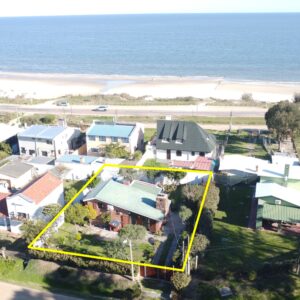 Casa a la Venta en Villa Argentina a metros de la Rambla || 2 dormitorios 3 medio-niveles